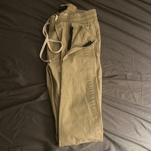 Clean, zip at the ankle